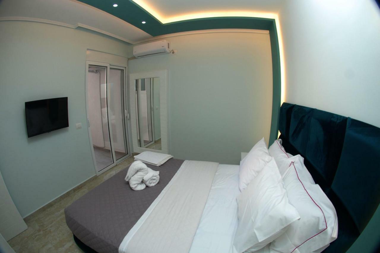 Oceanic Luxury Apartments Sarandë Exterior foto
