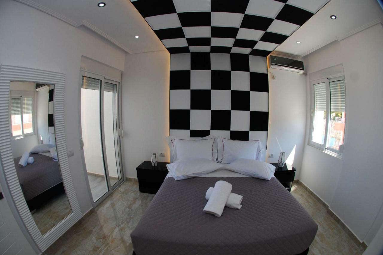 Oceanic Luxury Apartments Sarandë Exterior foto