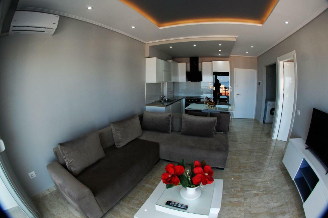 Oceanic Luxury Apartments Sarandë Exterior foto